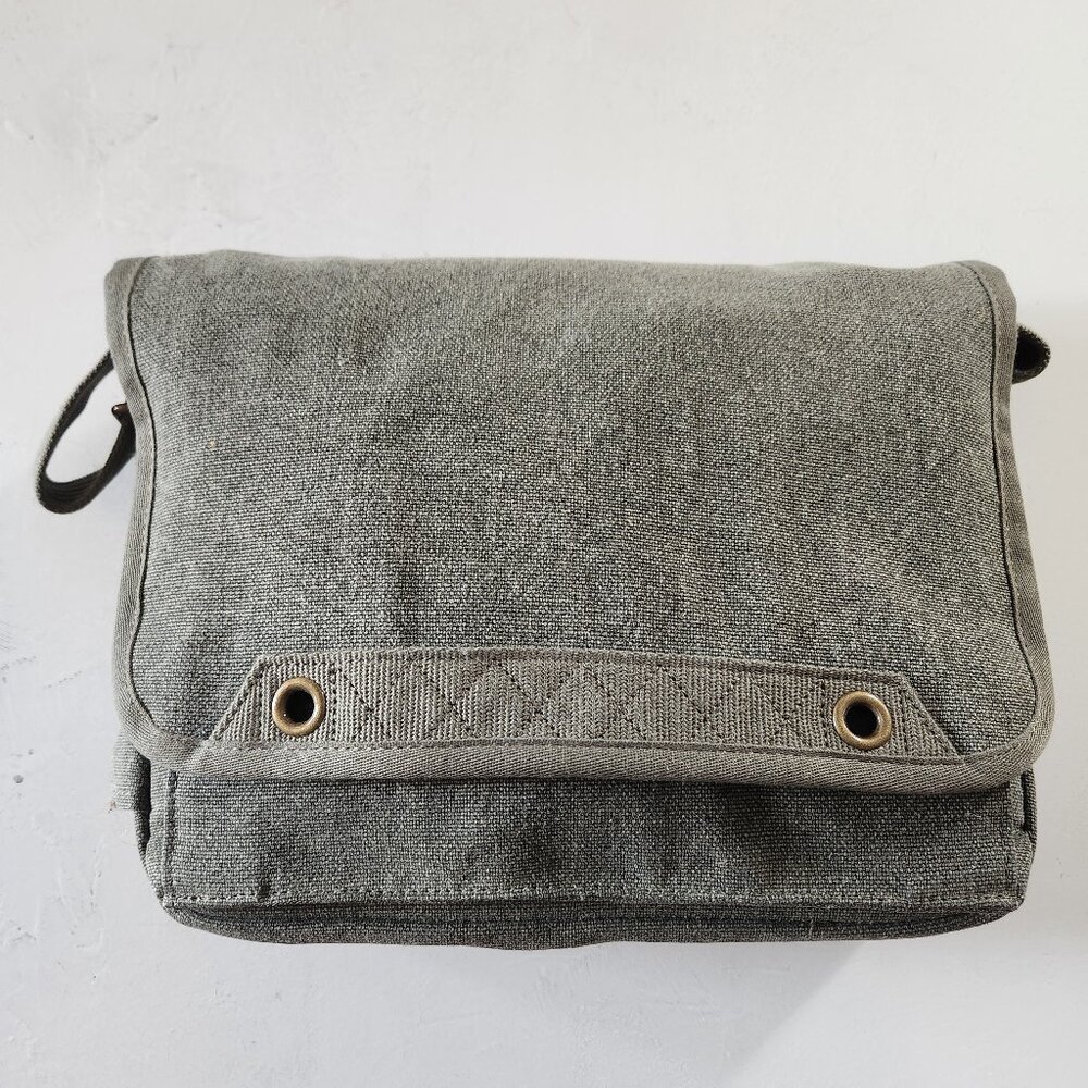 Think Tank Photo Retrospective 7M Shoulder Bag
